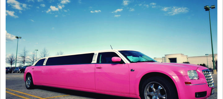 Why a Limo Is The Only Way To Travel To Your Prom